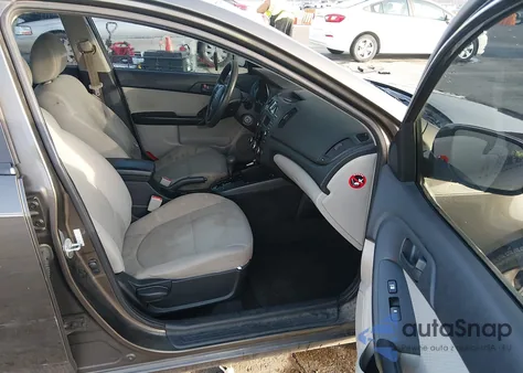 2010 Kia Forte Ex z USA, uszkodzony, nr VIN KNAFU4A22A5837436